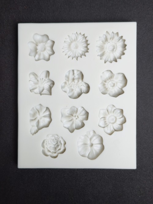 Different Flowers Shape Fondant Mold - BNBA